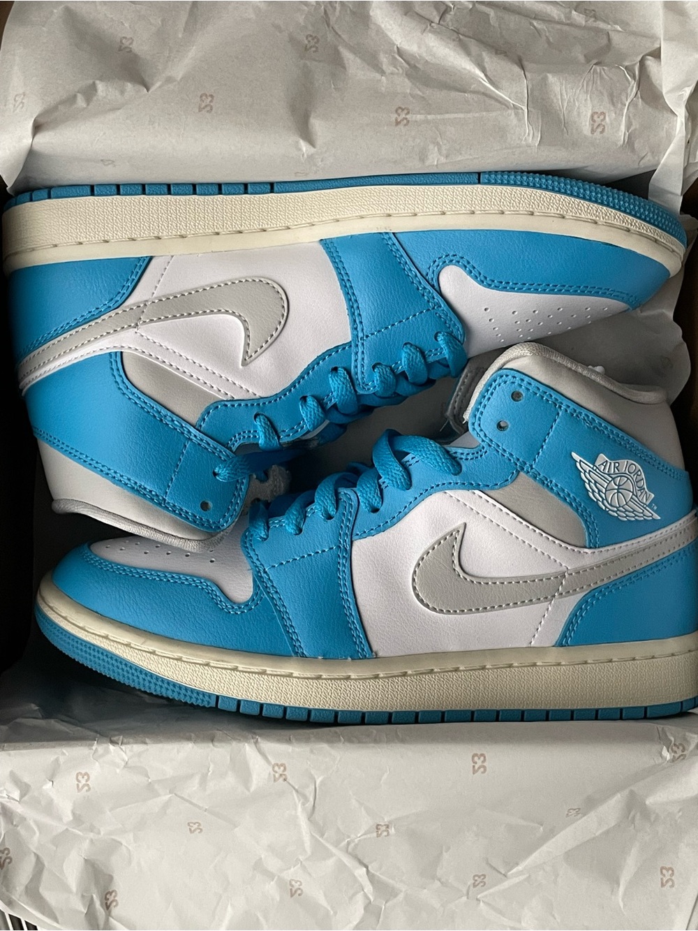 Nike Woman’s Air Jordan 1 Mid